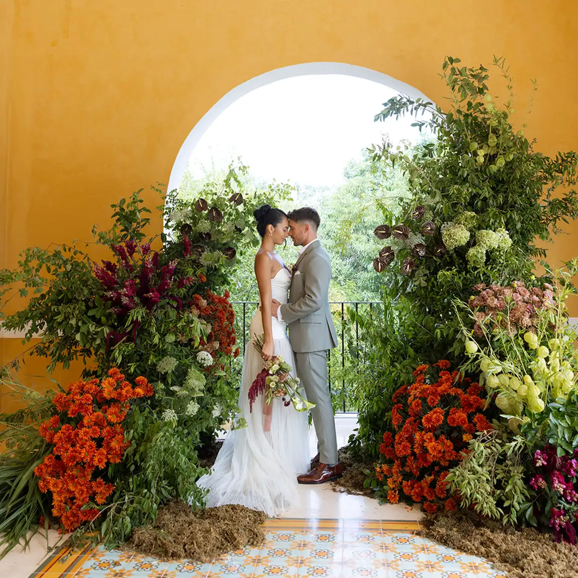 red-green-color-palette-wedding