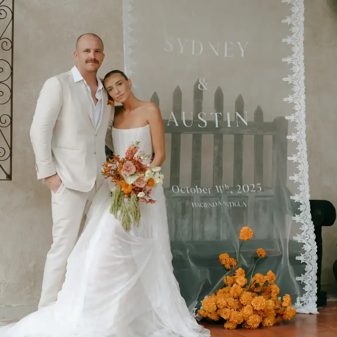 couple-with-fabric-sign